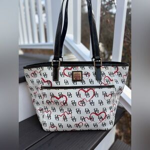 Dooney & Bourke Vintage Sweetheart Collection Tote.